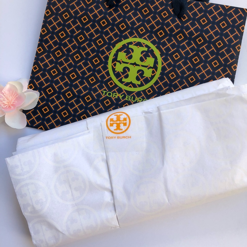 Tory Burch Emerson Zip Continental Wallet - Picture 8 of 8